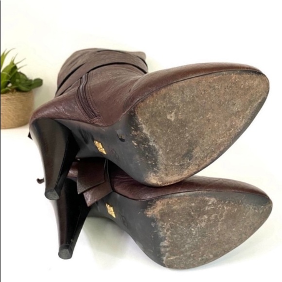 BCBGMAXAZRIA brown boots 9 - Picture 8 of 11